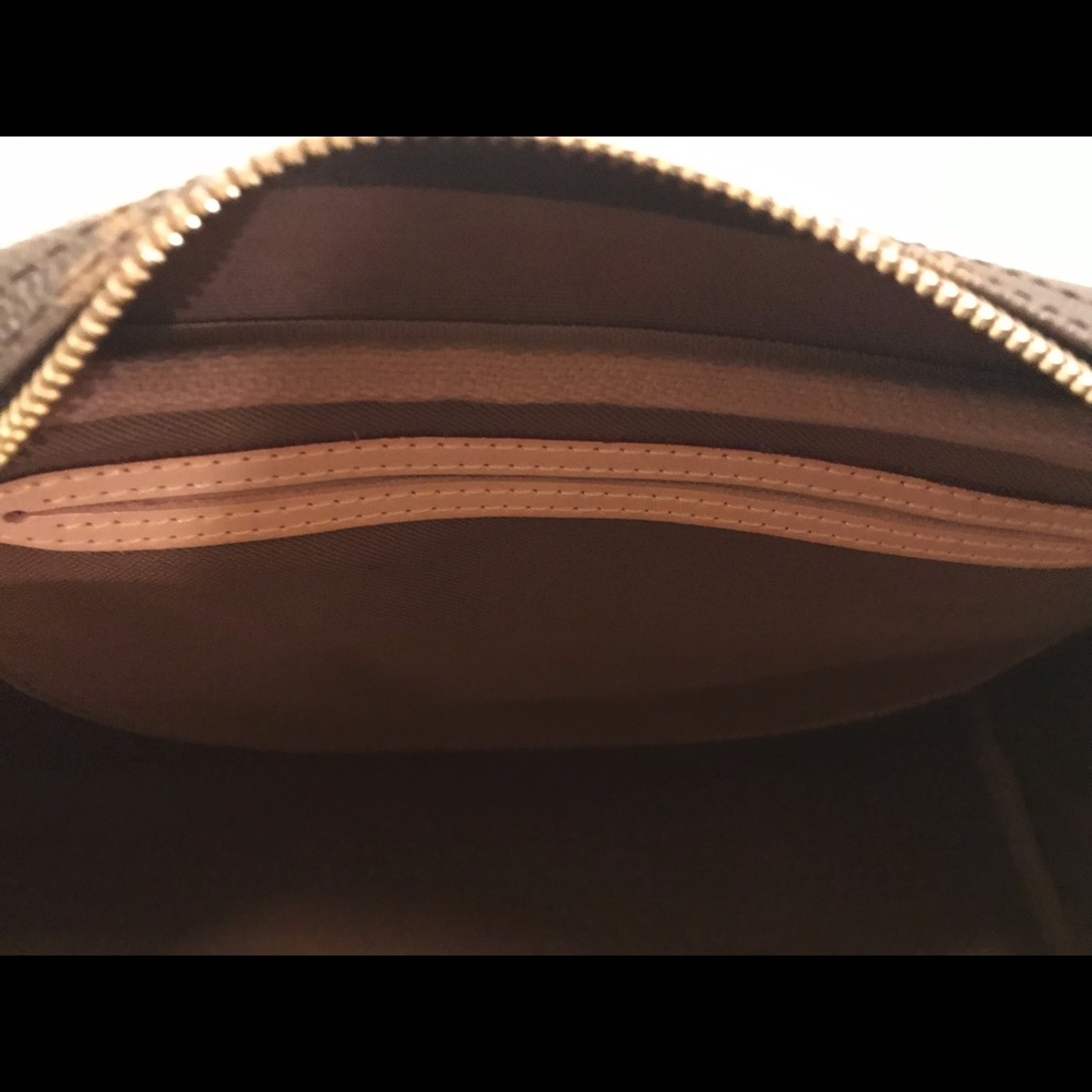 Authentic Louis Vuitton Montorgueil GM Bag in Monogram Canvas - Picture 6 of 16